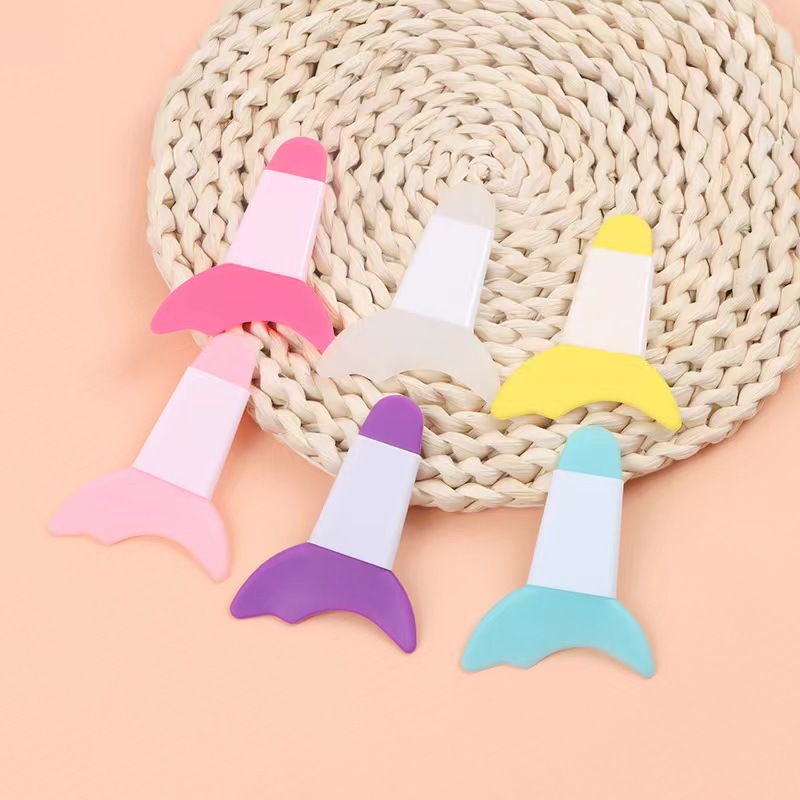 Novice Eyeliner Auxiliary Baffle Crescent Silicone Eye Makeup Eye Shadow Mascara Positioning Aid Beauty Makeup Tool