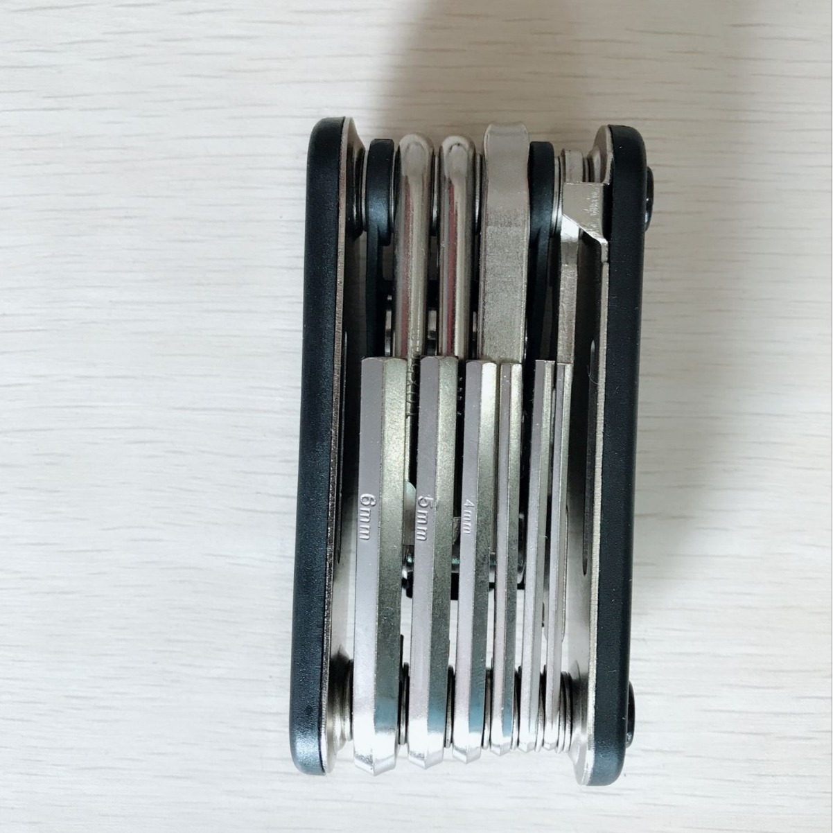 16 all-in-one bicycle accessories mountain bike multi-functional combination maintenance tool inner and outer hexagonal screwdriver