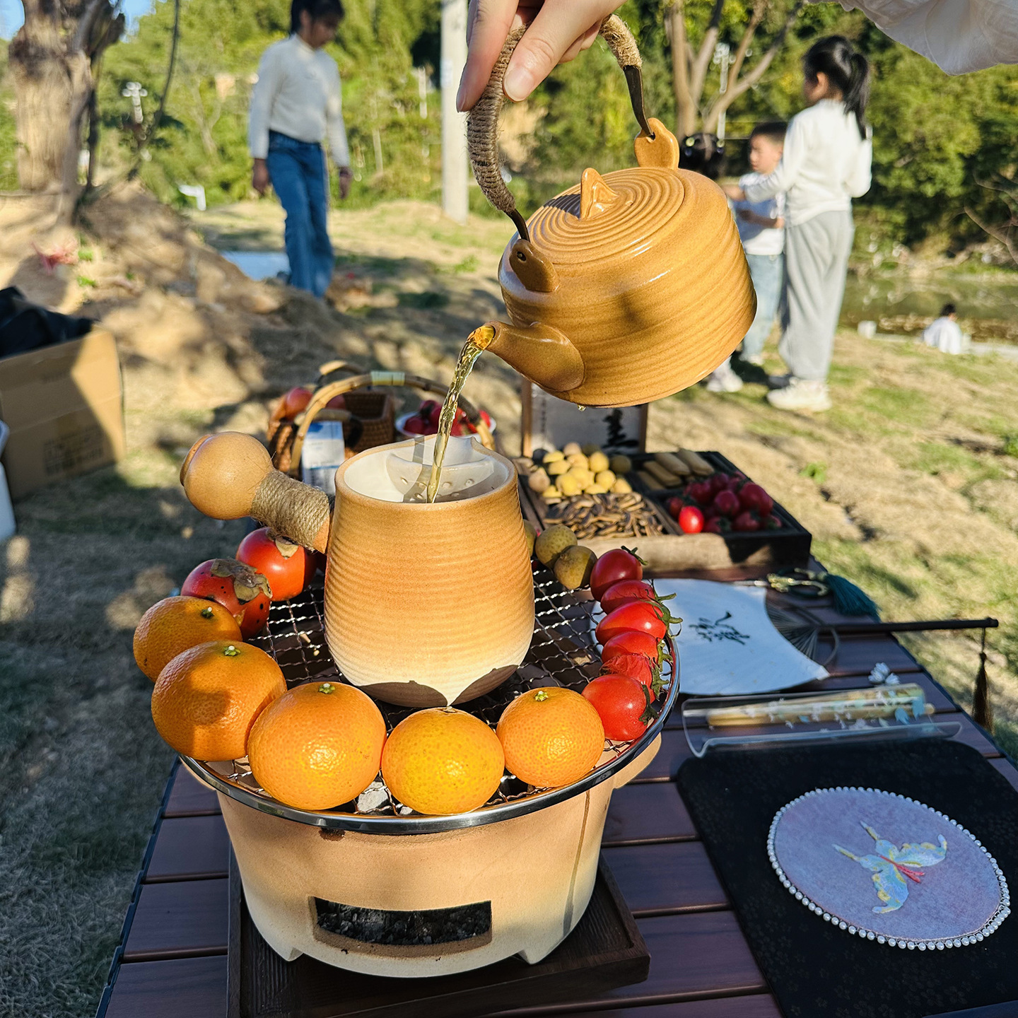 Winter Indoor Tea Brewing Set with a New Style Canister Milk Frother Tea Maker for Family Gatherings Around the Stove, Suitable as a Business Gift