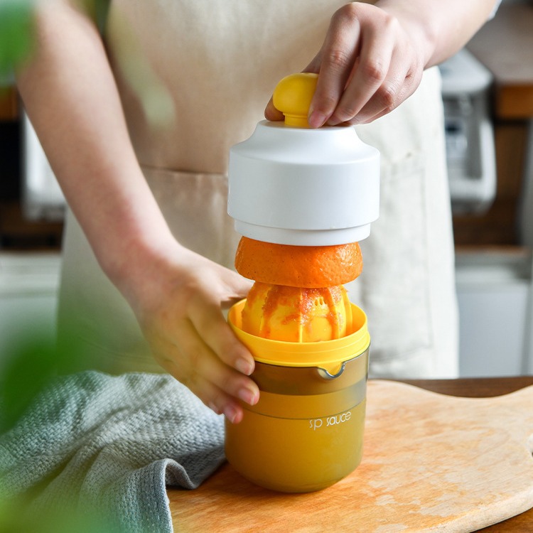 Легкий ручной соковыжиматель маленький портативный стакан для апельсинового сока домашний пресс для фруктов апельсиновый лимонный пресс