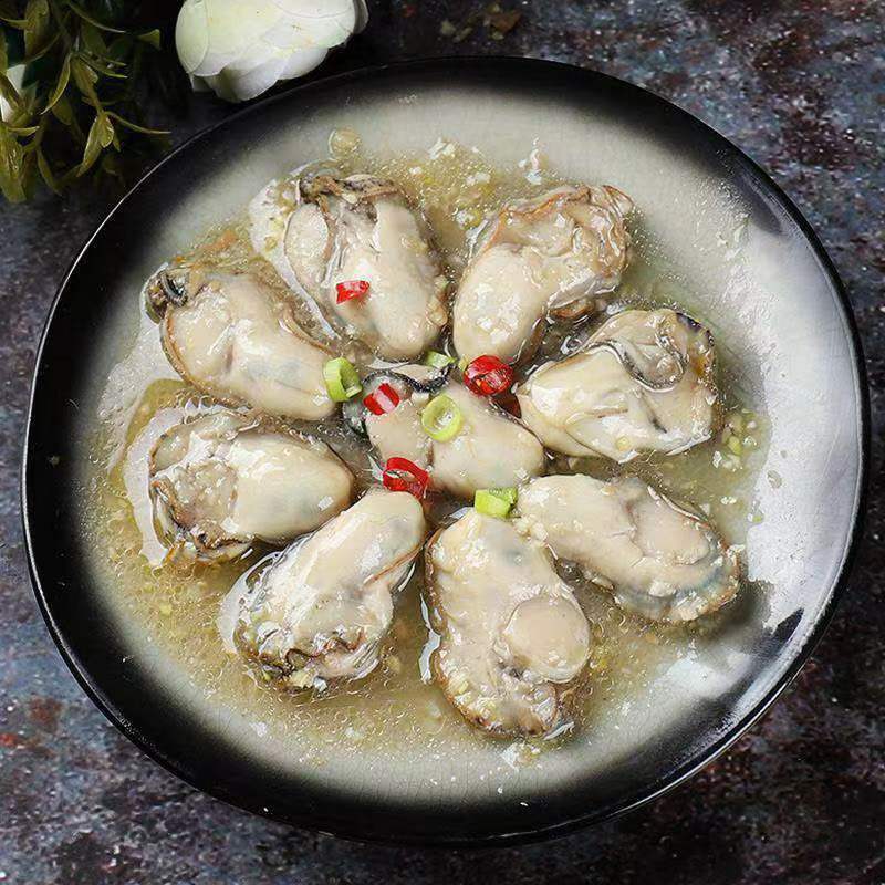 Spicy Seafood Canned Oysters with Garlic, Ready-To-Eat Small Oysters, Canned Ocean Delicacies, Deep-Sea Oysters