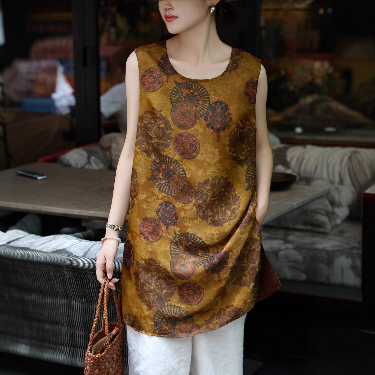 Shenzhen Nanyou 2025 High-End Fashion Versatile Full Mulberry Silk Material Eight-Note Round Neck Slit Vest Dress