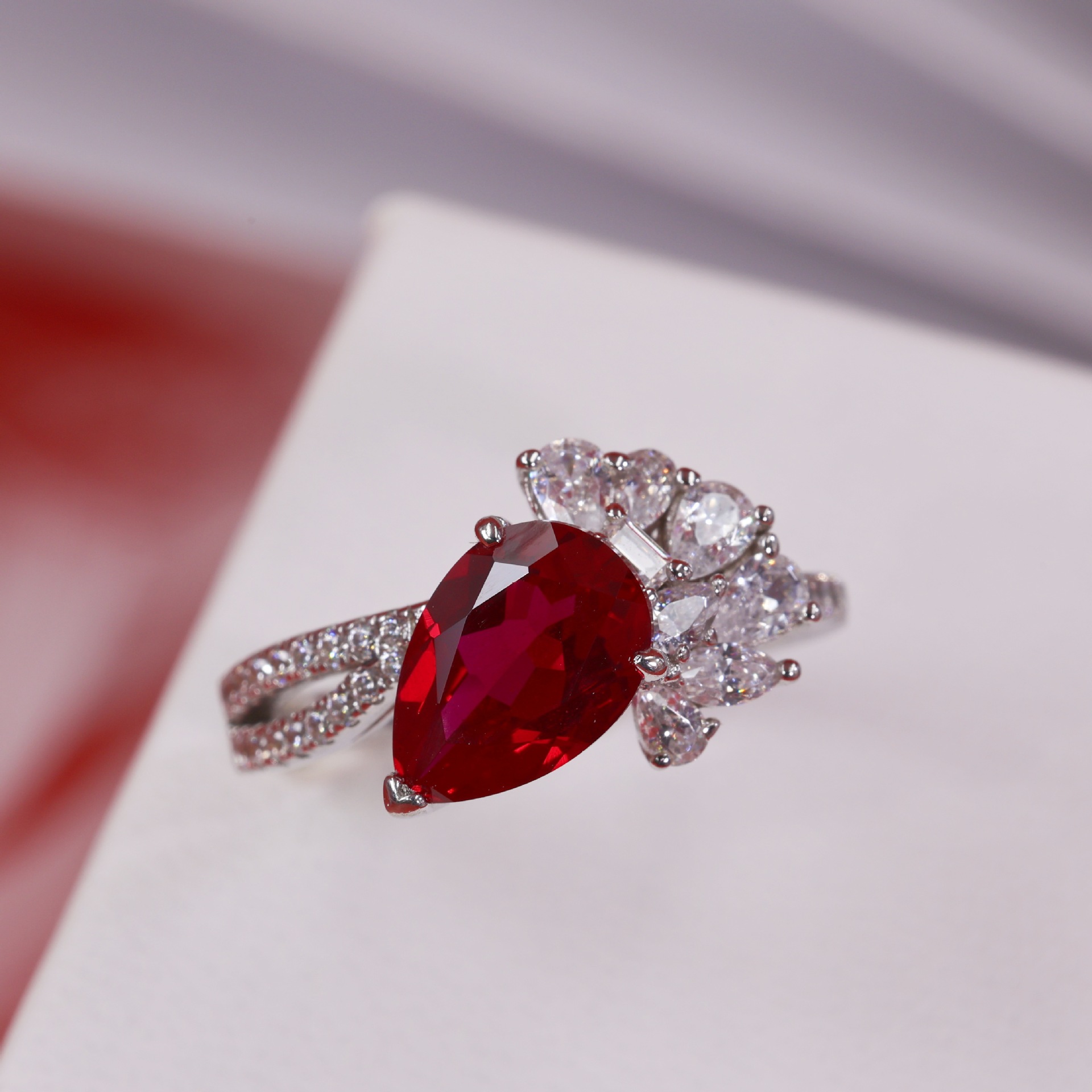 2.8ct культивированный рубин голубиная красная кольцо S925 серебро продвинутый элегантный ретро темперамент каплевидная форма