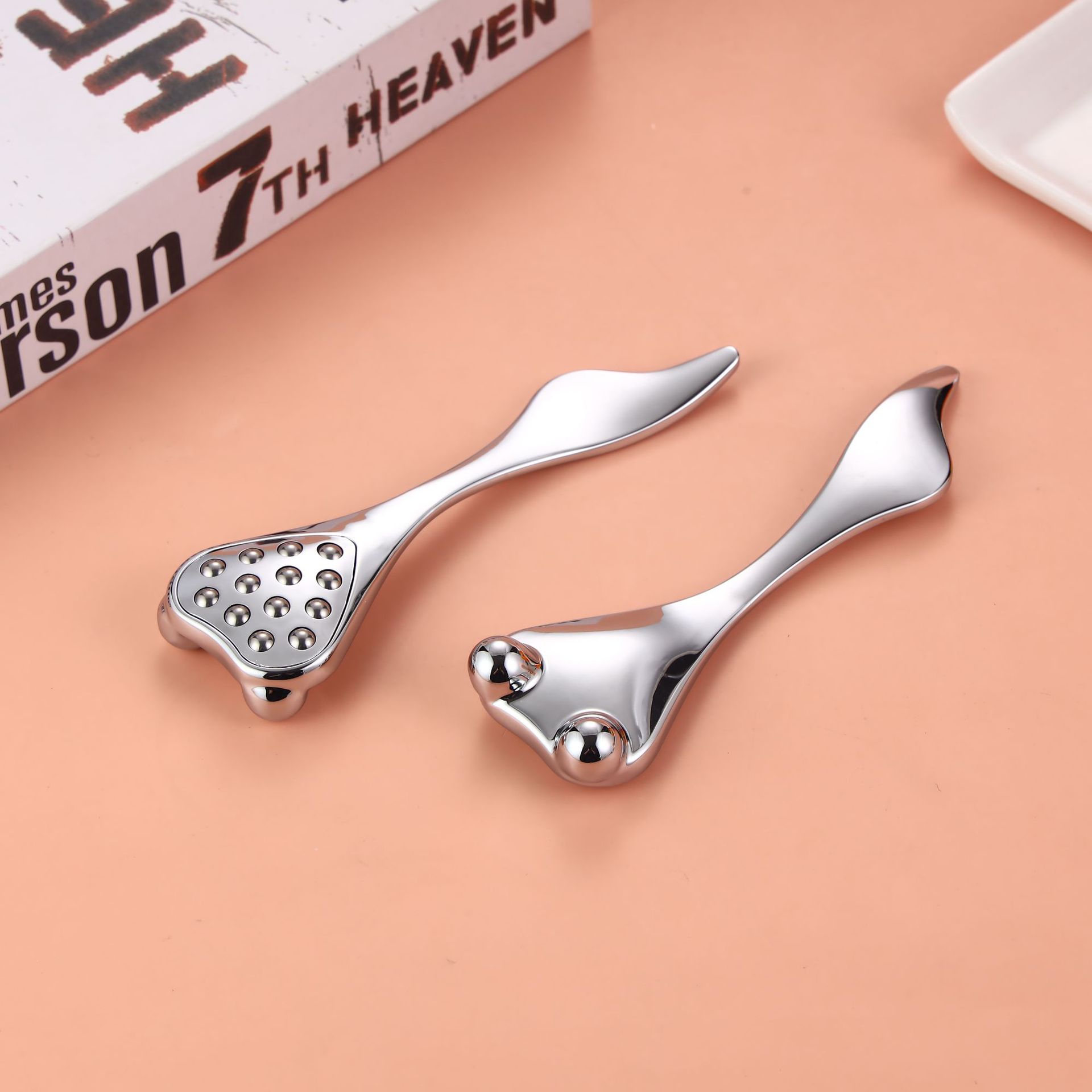 Manufacturer's Heart-Shaped Ball Massager Facial Lifting, Firming and Face Slimming Beauty Salon Special Care Beauty Tools Wholesale