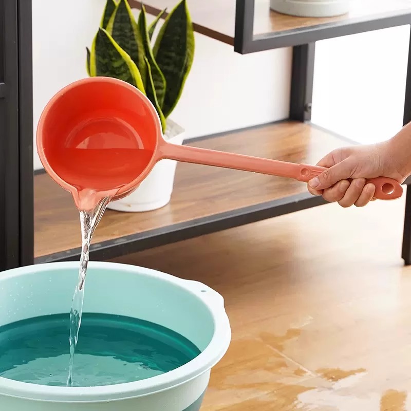 Long Handle Plastic Water Scoop Baby Shampoo Water Spoon Kitchen Thickened Water Spoon Water Spoon Children's Baby Shower Spoon