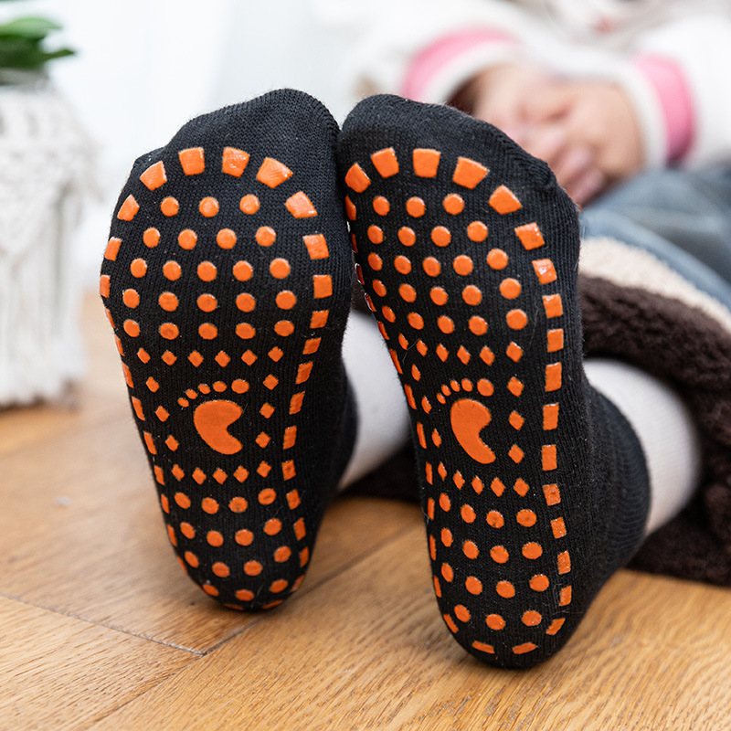 Factory wholesale baby floor socks indoor trampoline children non-slip silicone socks early education toddler children floor socks