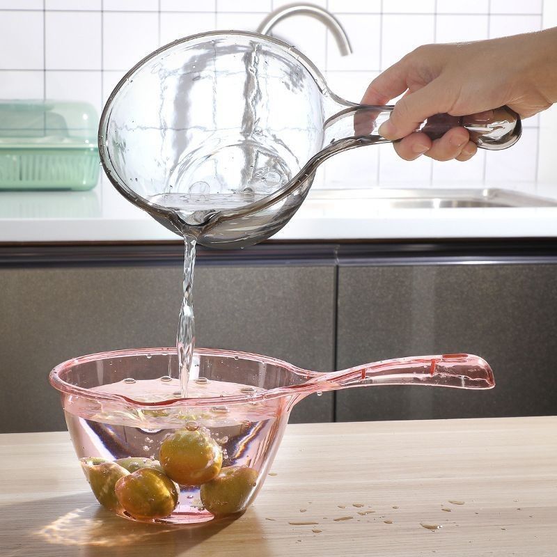 Unbreakable Water Scoop Transparent Long Handle Deepened Large Water Blower Household Water Spoon Water Spoon Water Spoon Kitchen Water Spoon with Handle Water Spoon