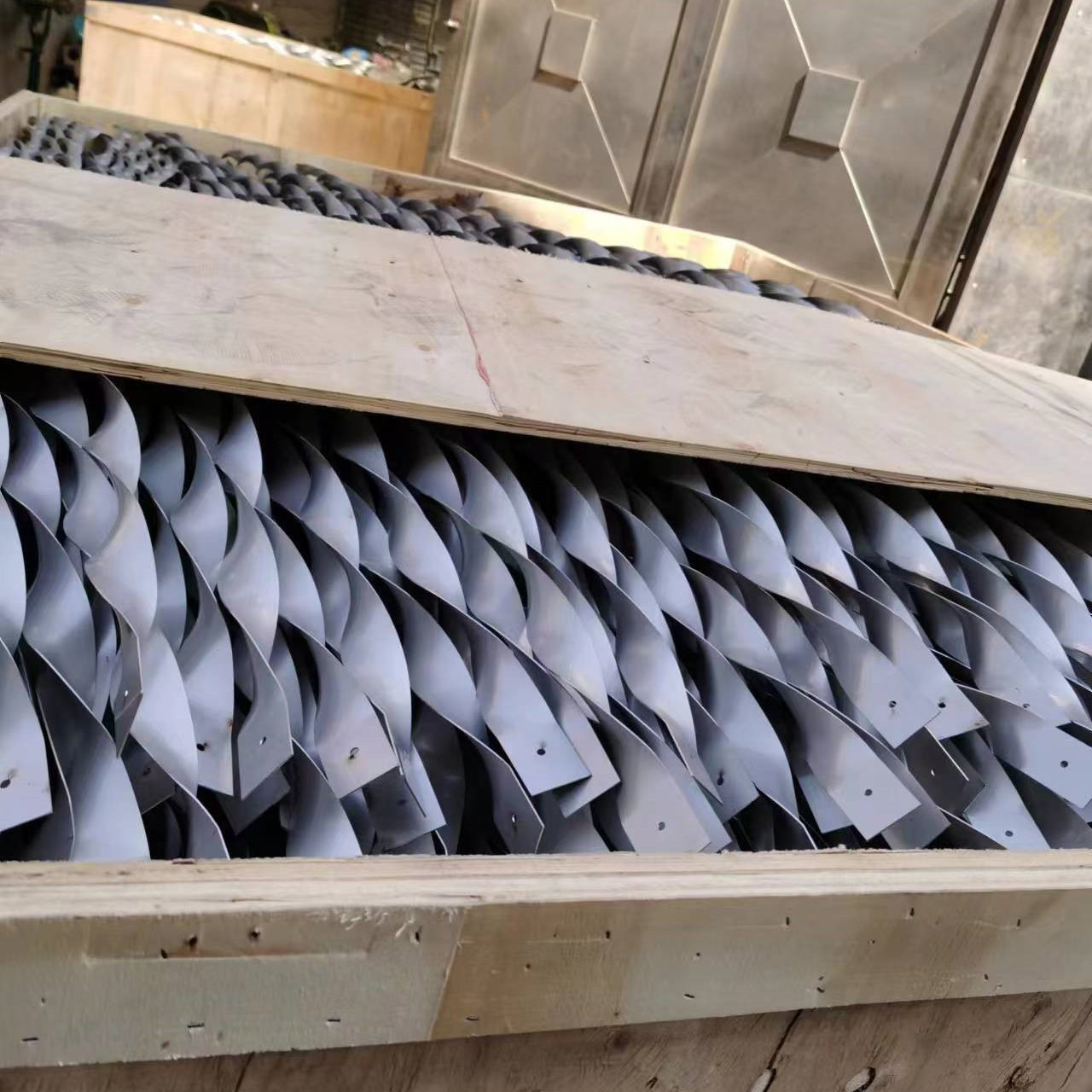 304 Boiler Chemical Heat Transfer Fin Deflector Strip Heat Dissipation Refrigeration Temperature Control Spoiler Anti-Slip Strip Diverter