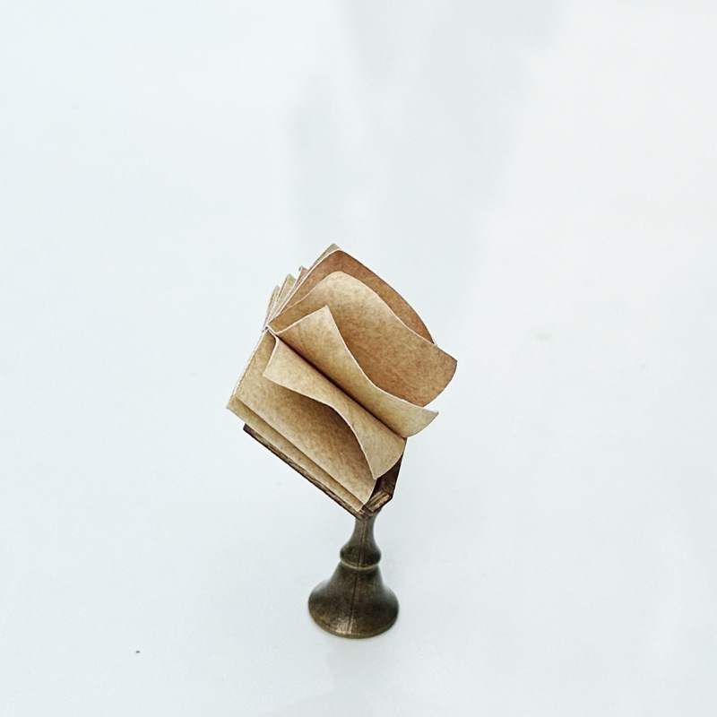 Mini Small Stand Magic Book Doll House Furniture Accessories Kidsren's Play House Toys Retro Handmade Scene Ornaments