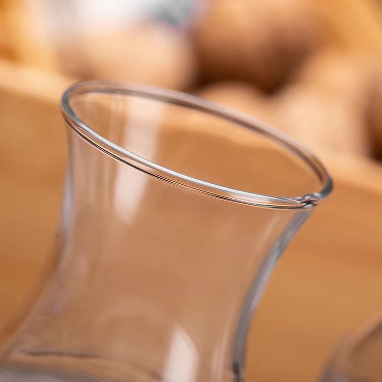 New Glass liquor liquor Dispenser liquor divider Authoritarian Creative logo Decanter