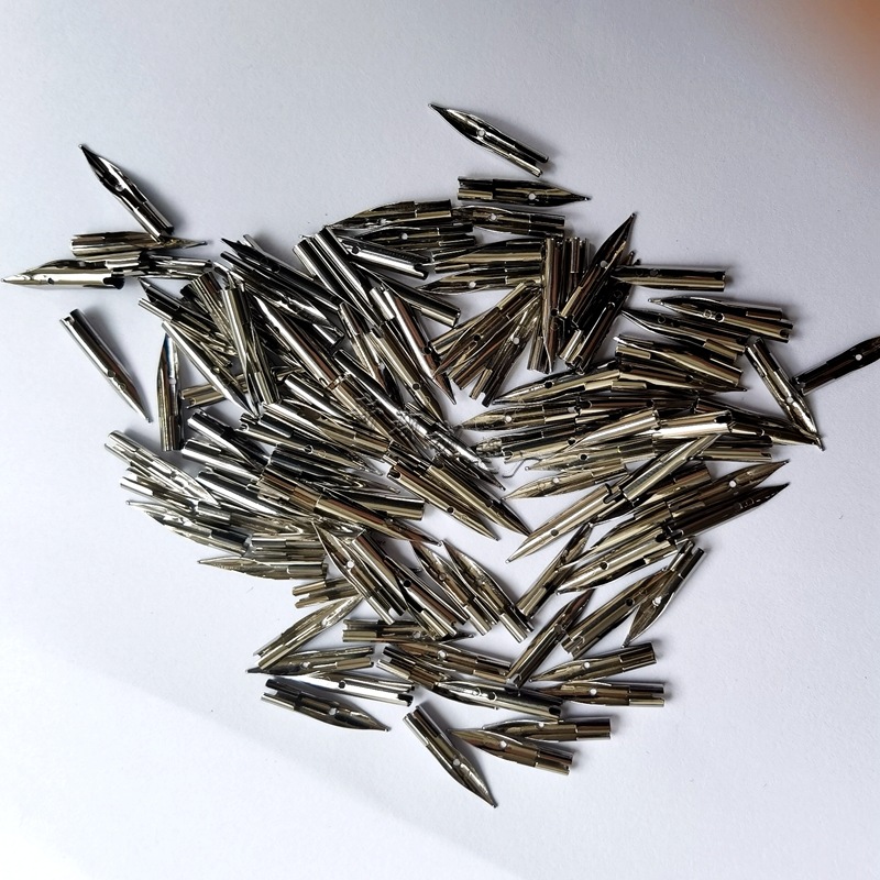 Wholesale 18.5cm Fountain Pen Tip Dark Point White Tip Neutral Tip Matching Fountain Pen Nib Dust Cleaning Nib