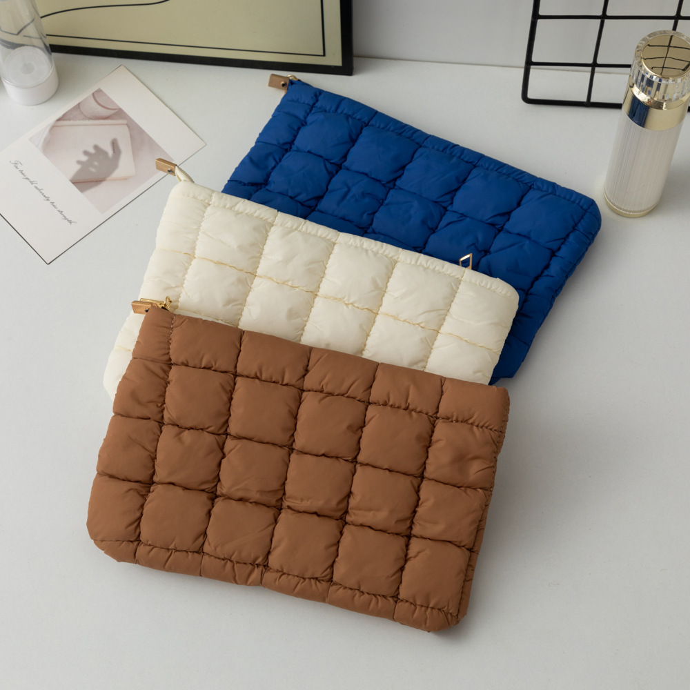 New Solid Color Clutch Bag, Pleated Cosmetic Bag, Trendy Women's Bag, Checkered down Bag, Fashionable Versatile Stylish Small Bag