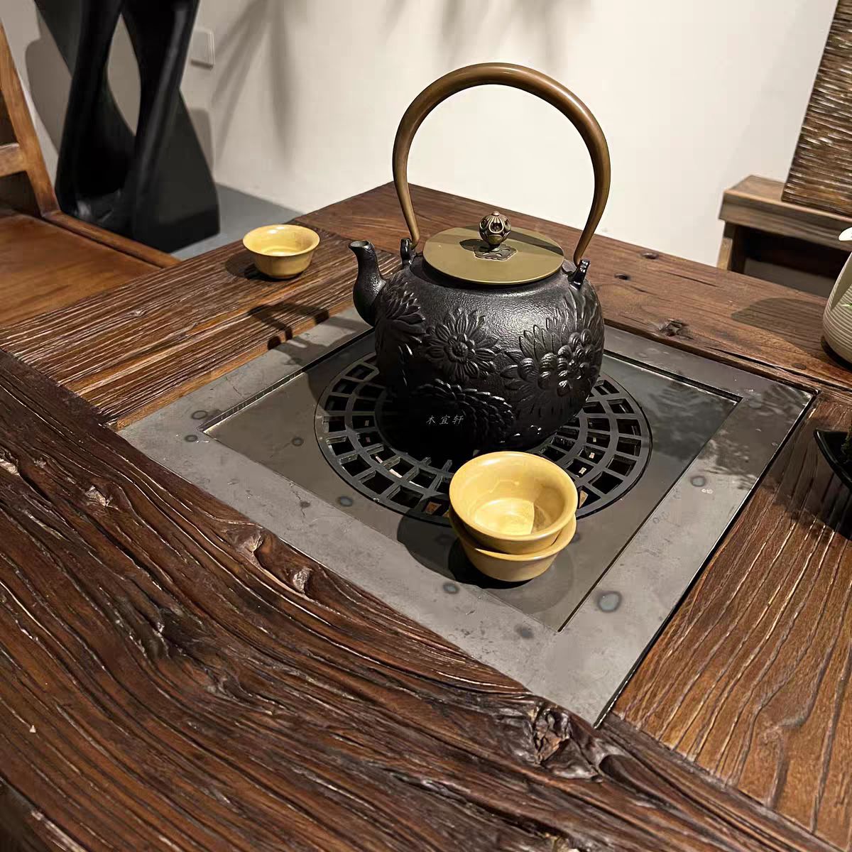 Wabi-Sabi Style Old Elm Wood Tea Brewing Table and Chairs Villa Courtyard Electric Stove Barbecue Table Charcoal Grill Integrated Tea Brewing Table