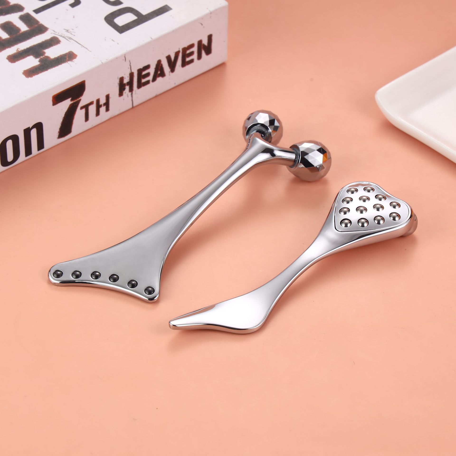 Manufacturer's Heart-Shaped Ball Massager Facial Lifting, Firming and Face Slimming Beauty Salon Special Care Beauty Tools Wholesale