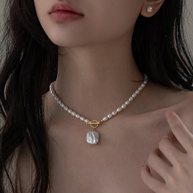 Zhuji Natural Freshwater Pearl French Square Pendant High-grade Necklace Women's Light Luxury Fashionable Elegant Woolen Chain