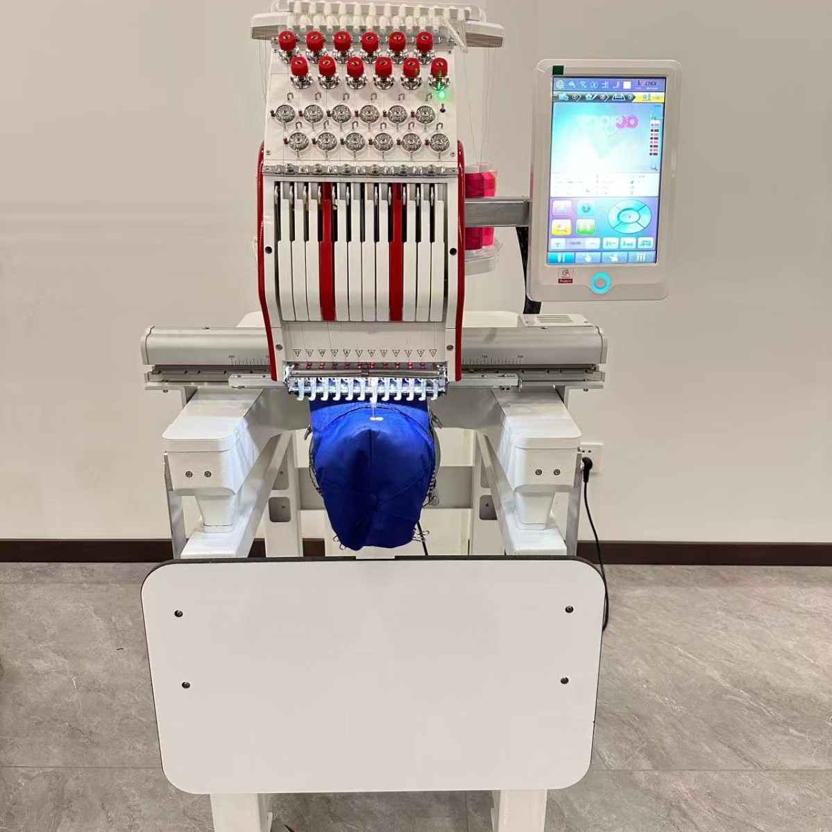 Yip's single head 12 needle new new color A15 electric control embroidery machine 300*400 computer embroidery machine