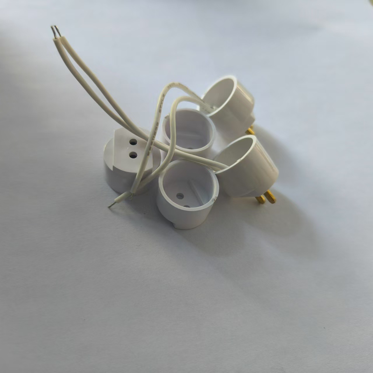 Factory direct LED lamp plug, T5 pressure wire plug accessories, LED fluorescent lamp plug accessories