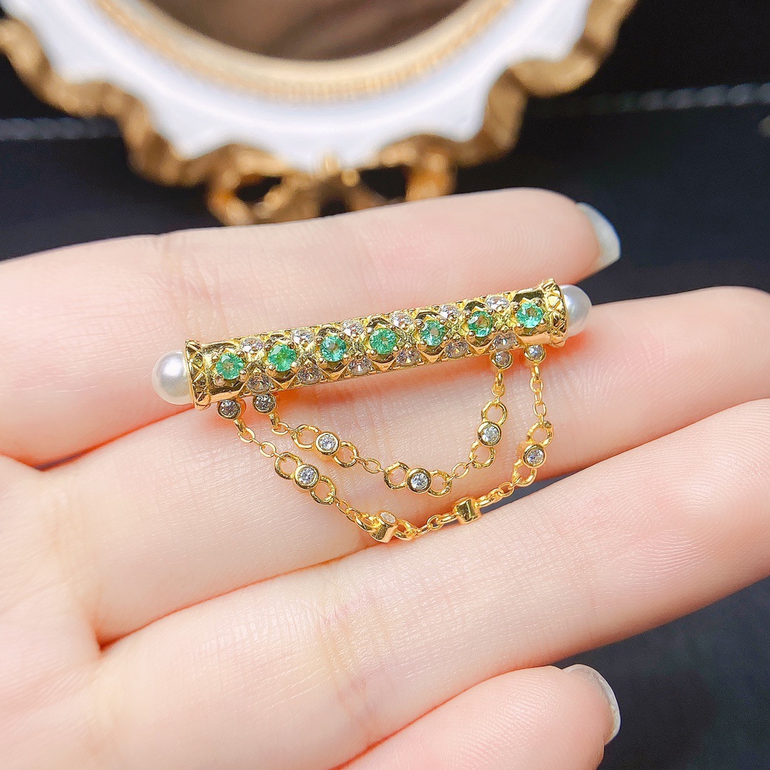 Factory Wholesale Popular Natural Emerald Brooch S925 Silver Inlaid Main Stone 2*2 Hot Selling European and American Dropshipping