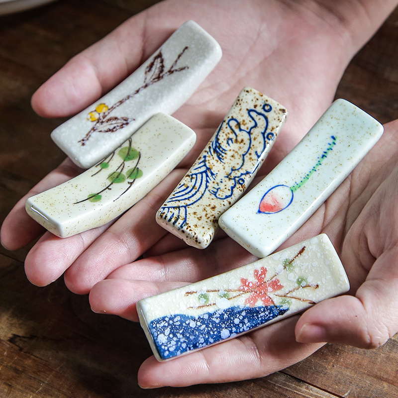 Japanese Ceramic Chopsticks Rack Household Spoon Holder Chopsticks Holder Restaurant Hotel Tableware Underglaze Color and Wind Chopsticks Pillow