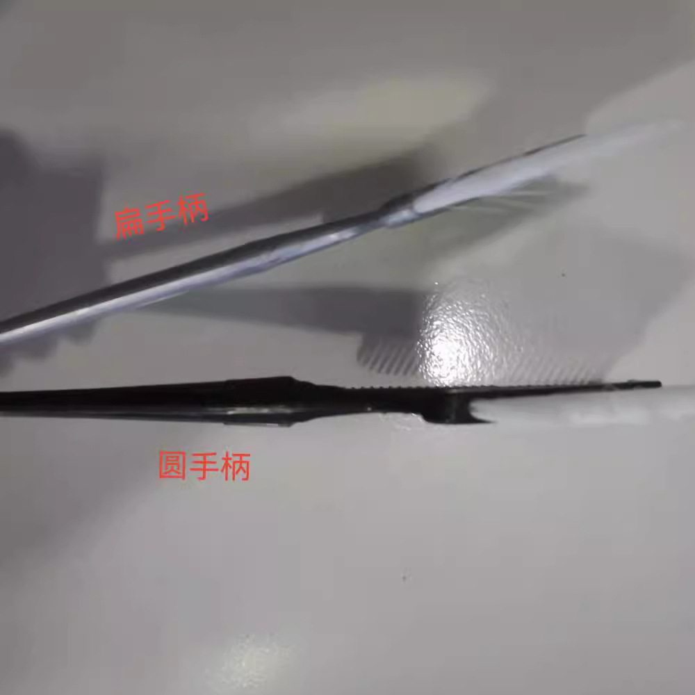 Small hair comb hair dye tool hair conditioning comb sharpening white hair dye brush wholesale a generation of hair