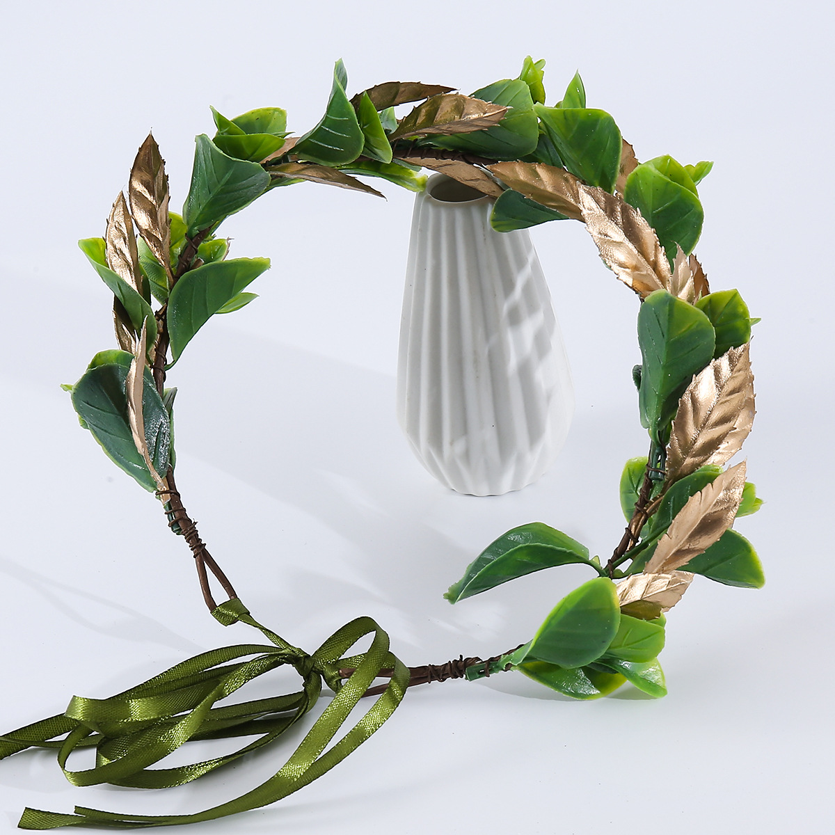 Cross-Border Hot-Selling Green Plant Garland Headband Fresh Eyebrow Pendant Headband Simple Leaf Green Leaf Princess Beach Headband