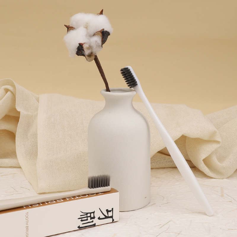 High-end B & B theme hotel disposable toiletries wholesale hotel comb hotel disposable toothbrush toothbrush