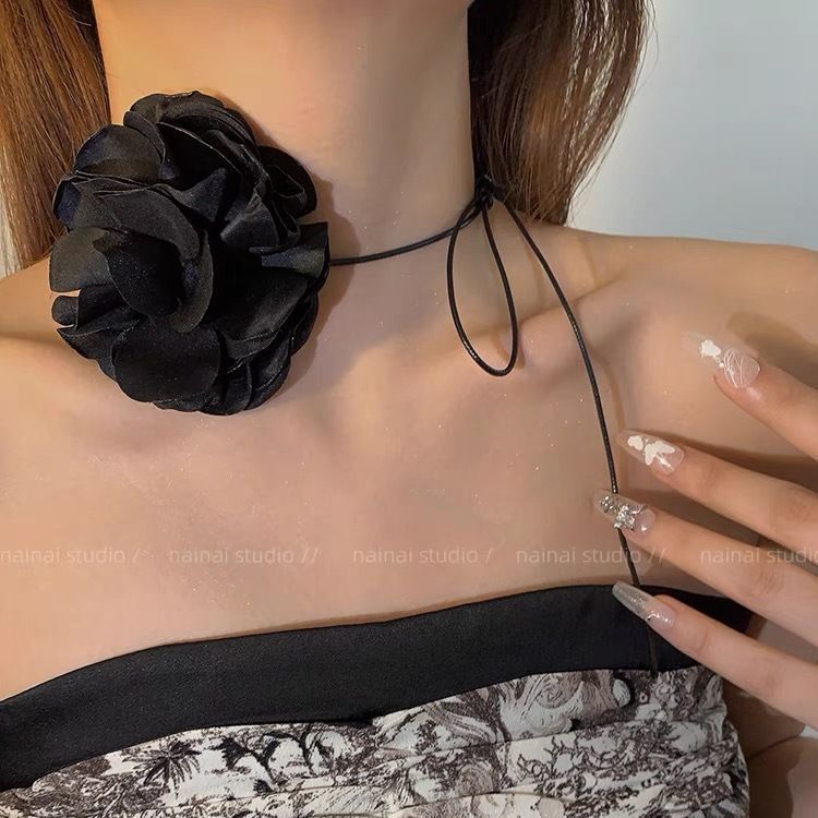 Retro French Large Flower Choker Necklace for Women, Versatile High-End Clavicle Chain, Tassel Strap, Neck Strap, Necklace for Women
