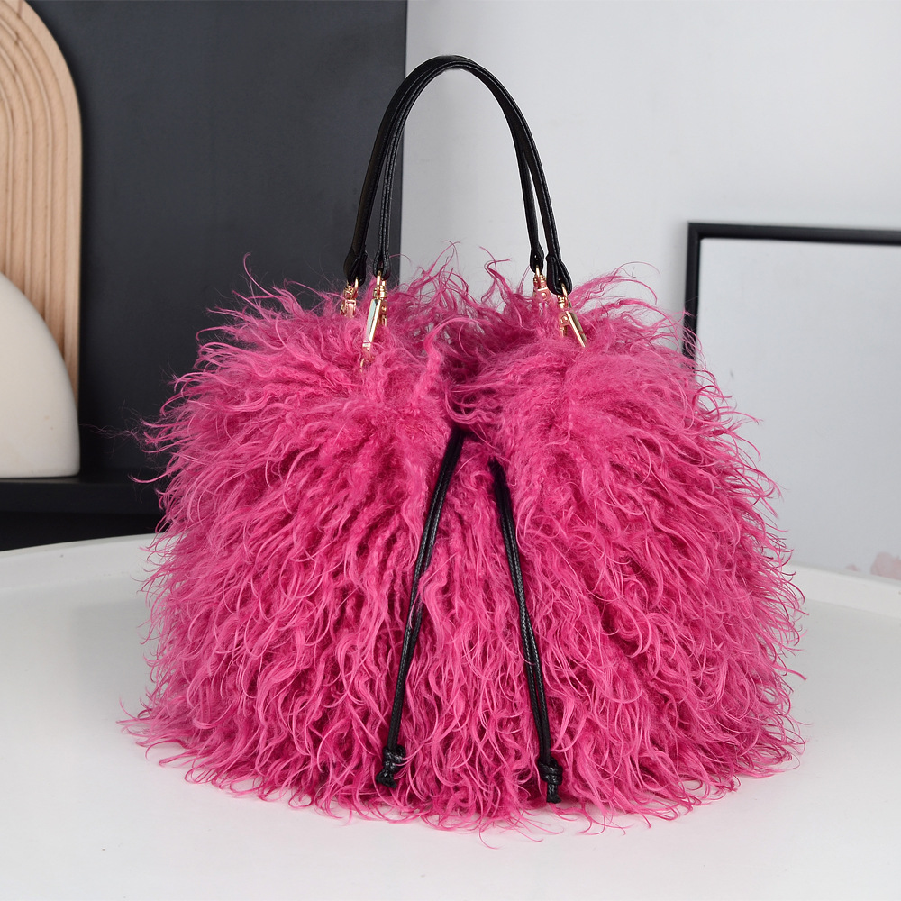 Foreign Trade Cross-border New Faux Tan Sheep Tassel Plush Portable Bucket Bag Women's Fashion Simple Hot Girl Drawstring Punk Style