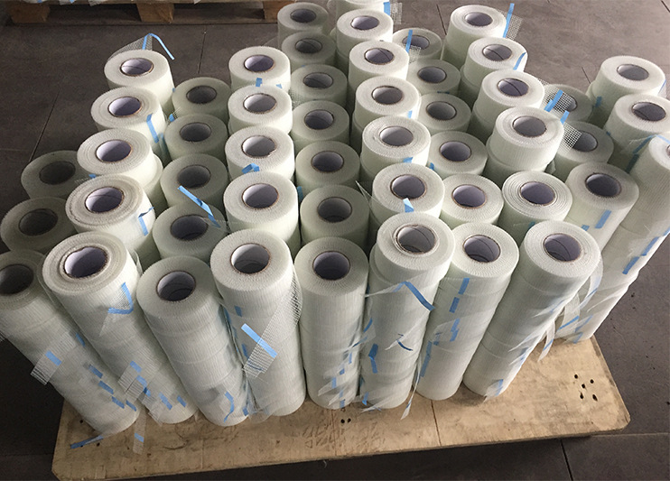 Gypsum board self-adhesive grid with glass fiber ceiling wall protection inner and outer wall joint grid cloth anti-cracking anti-cracking