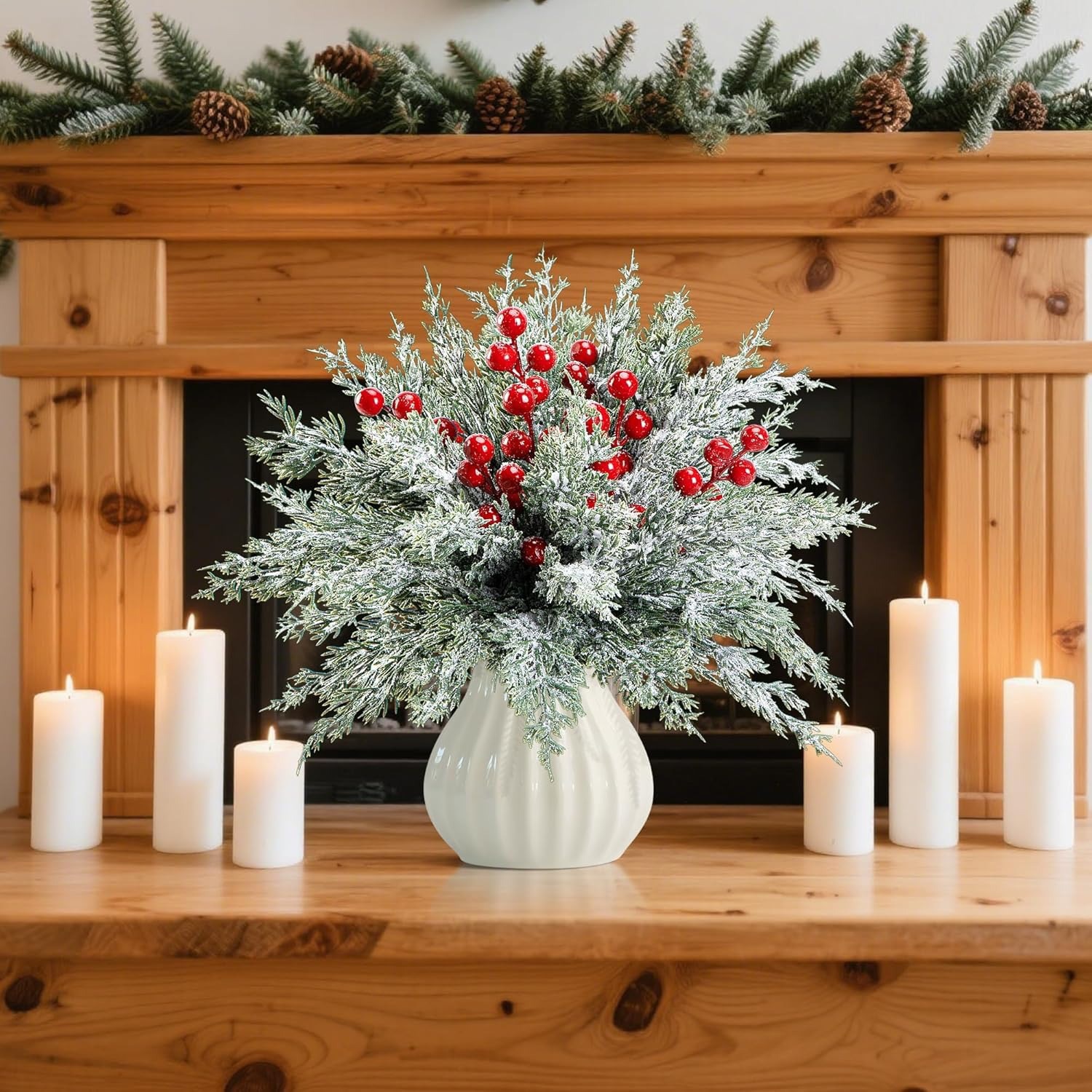 Комбинация сосновых и кипарисовых веток с красными ягодами, цветочная композиция для домашнего обеденного стола, рождественская декорация