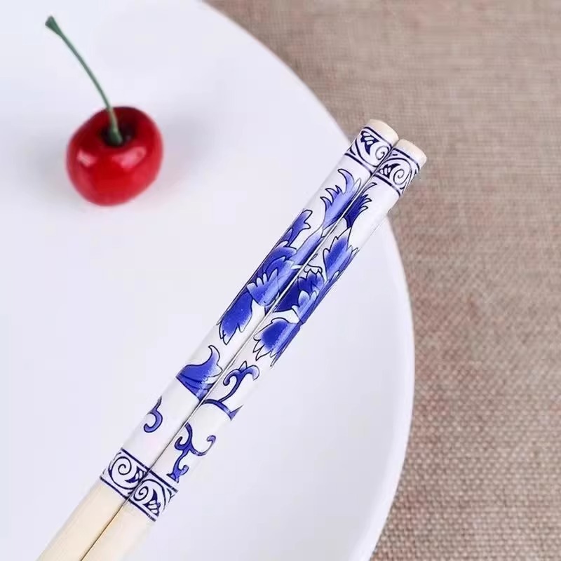 High-grade disposable bamboo chopsticks cheap a bag of hotel special whole bag independent 50 pairs of non-moldy wooden chopsticks in large quantities