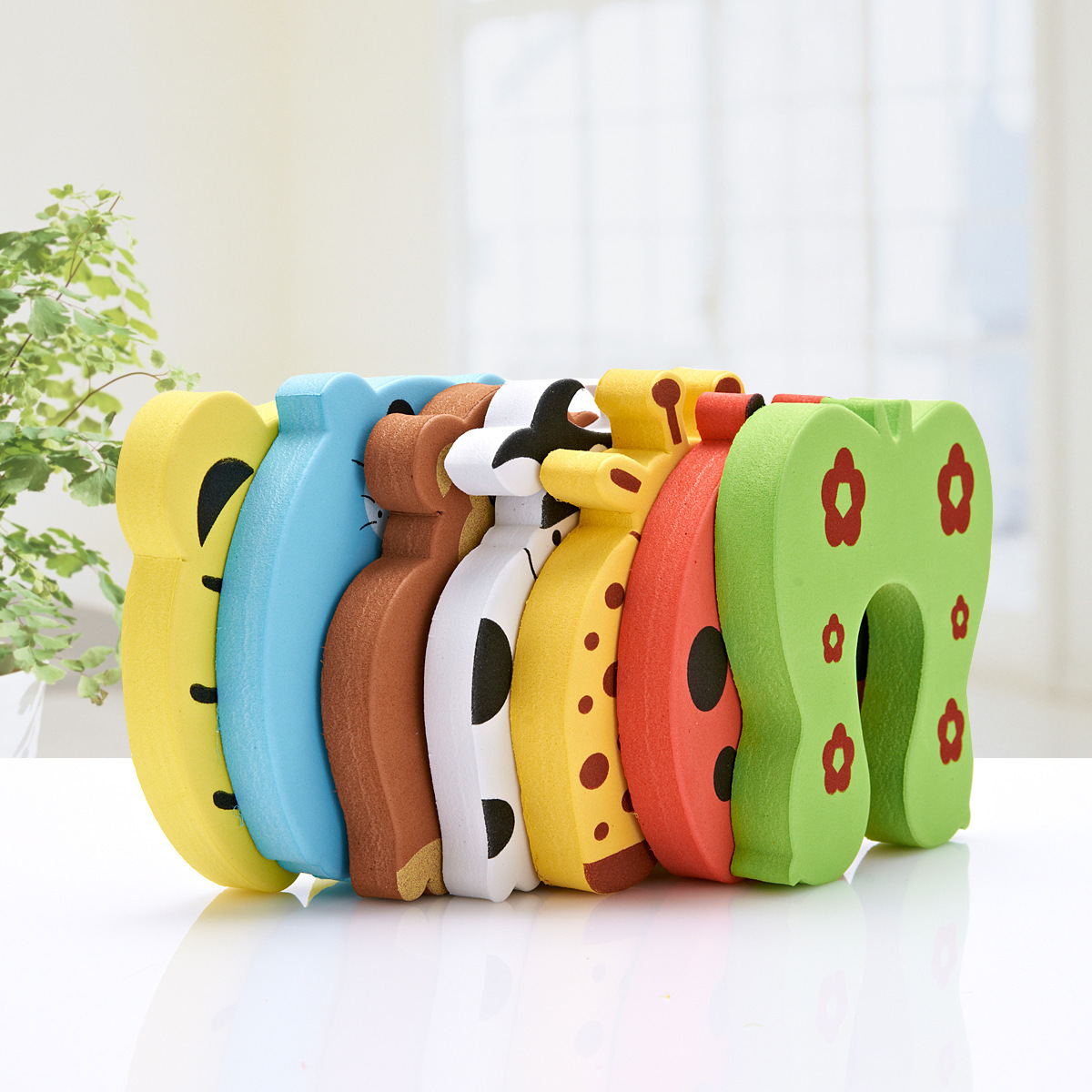 Baby anti-door closing artifact child anti-pinch hand door stopper door blocking card door blocking plug baby door stop safety door card