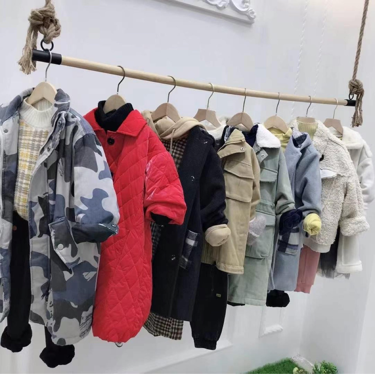 Children's Clothing Balance Clearance Huzhou Zhili Children's Clothing Brand Discount Bar Balala down Jacket Cotton Jacket