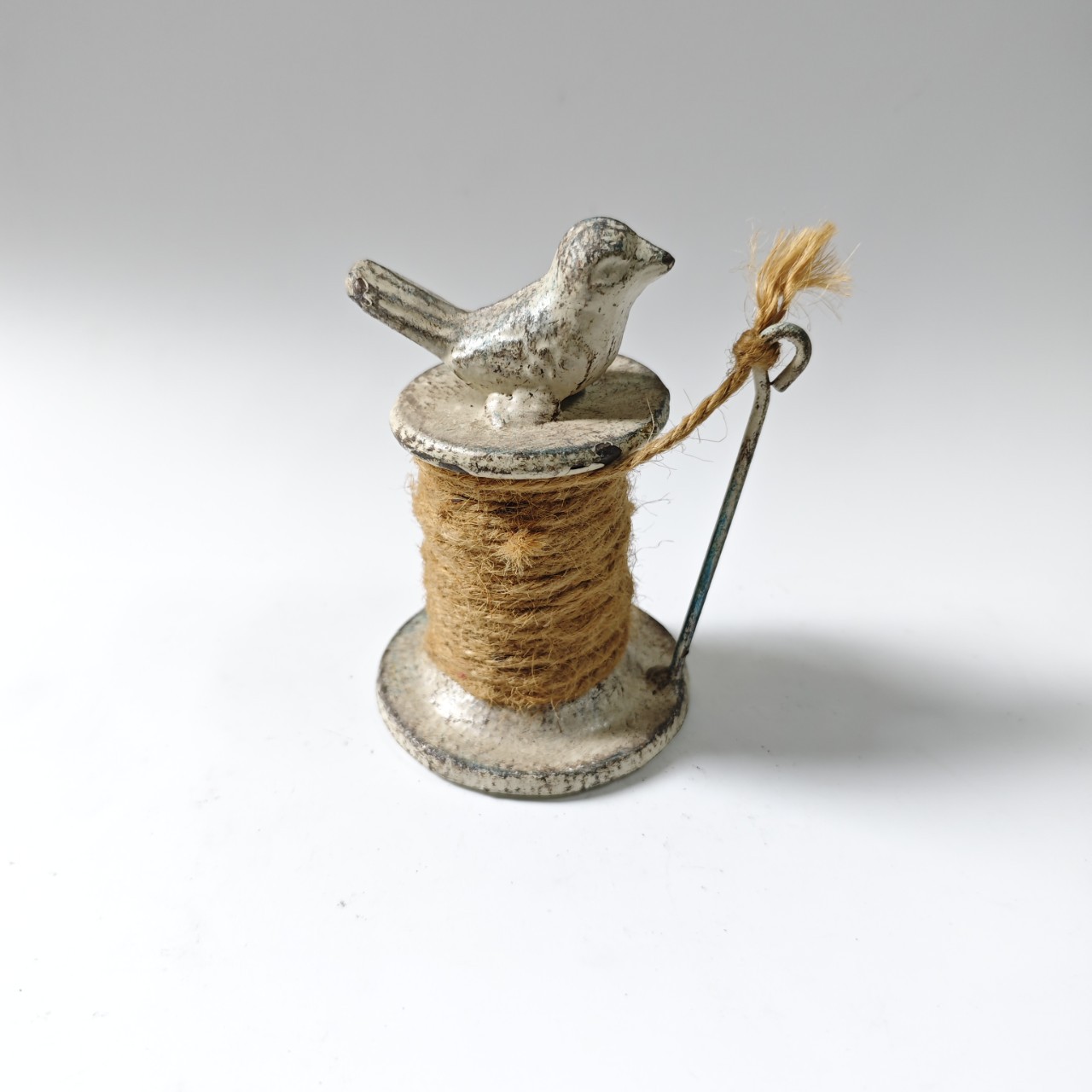 Scandinavian Style Desktop Ornaments, Creative Imitation Hemp Rope Paperweights, Cast Iron Crafts, Home Decoration E18