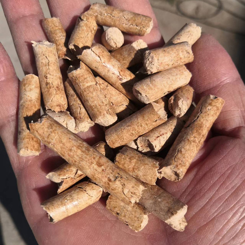 Factory Direct Supply of Biomass Pellets Pine Mahogany Environmentally Friendly Wood Chips Pinus Sylvestris Biomass Combustion Pellet Fuel