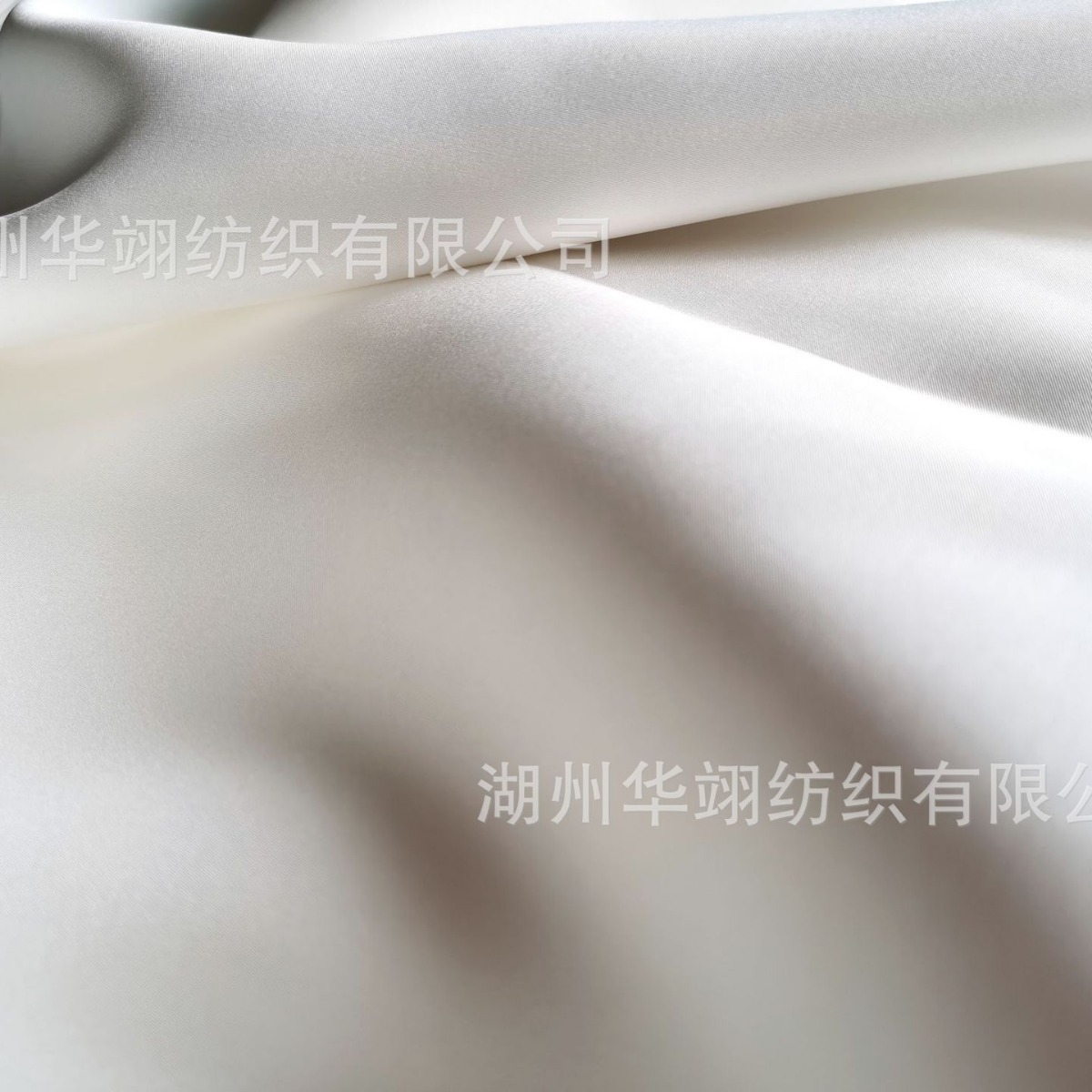 Silk power spinning 15 MMI 114 door width mulberry silk long towel fabric Xiangyun yarn base fabric manufacturers in stock