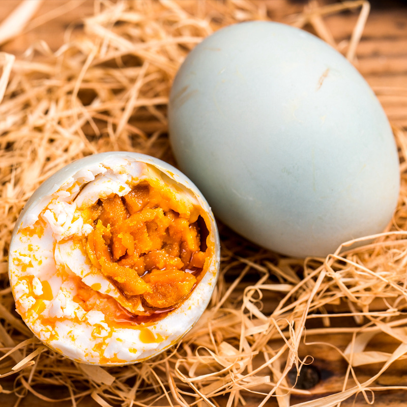 Roasted Sea Duck Egg 60g Liquid Oil Egg Yolk Crispy Red Heart Salted Duck Eggs Delicatessen Salted Eggs Multi-oil Roasted Duck Eggs