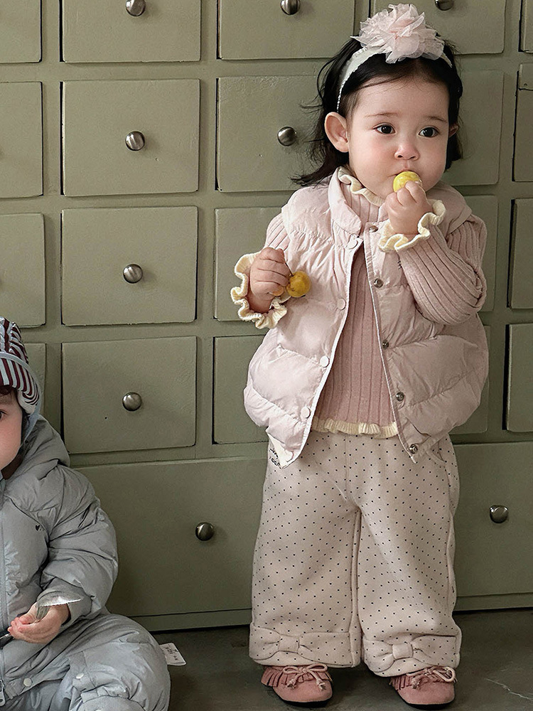 Winter Cartoon down Vest for Girls, Lightweight Outerwear for Baby Girls, 90% White Duck Down, Warm Vest for Young Children, Category a