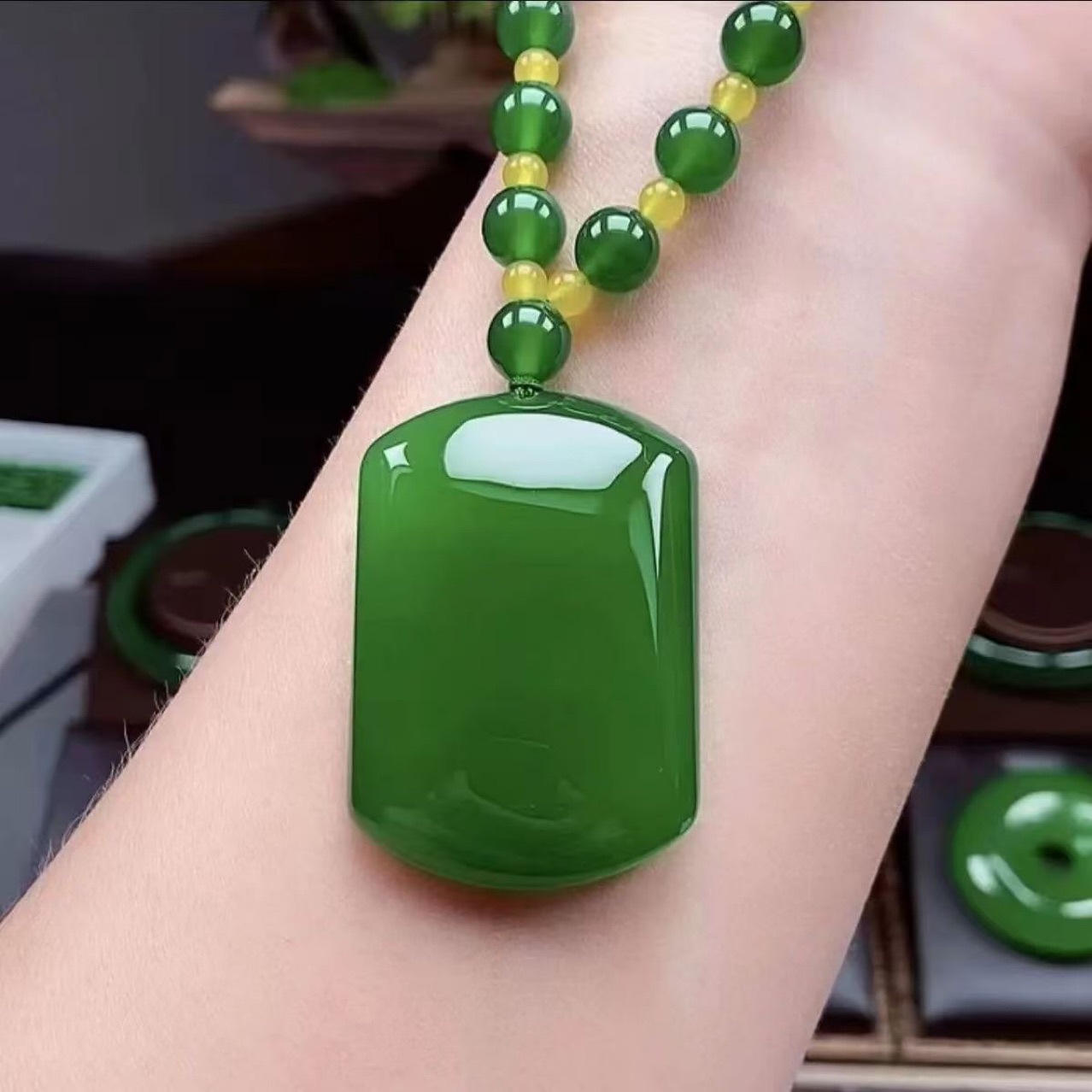 [Hot Sale] Green Jade Peace Pendant - the Essence of Peace, a Gift for Any Occasion