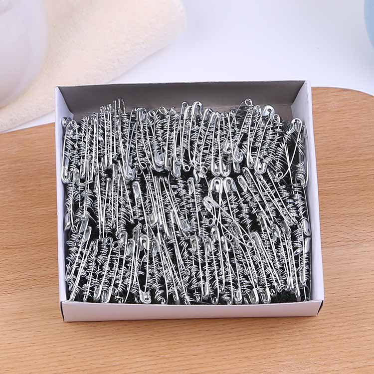 Pin 3cm sold by string (1 string and 10 pieces)