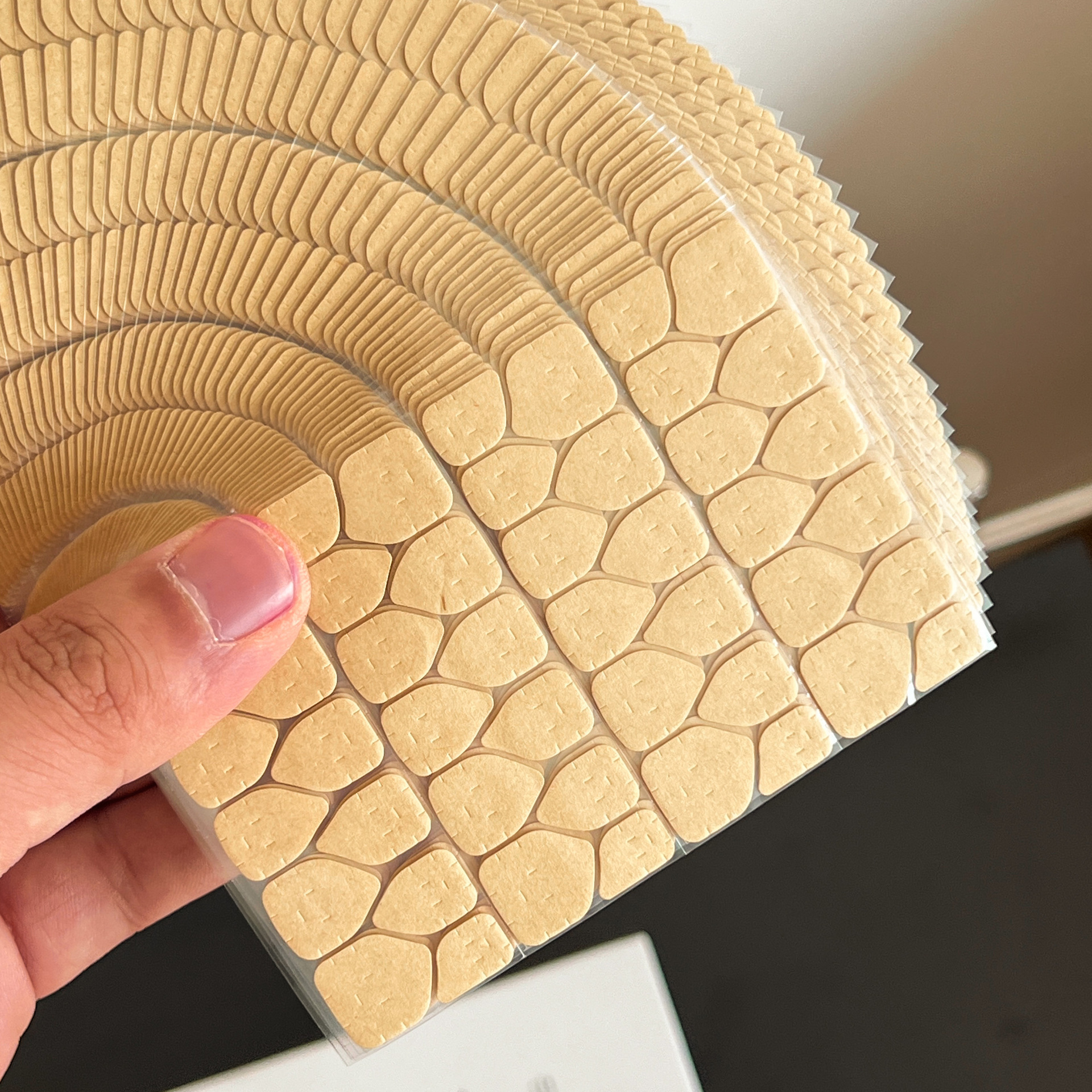 Kraft Paper Nail Art Special Jelly Glue Nail Stickers Small Size Jelly Glue 24 Pieces Strong Invisible Double-Sided Stickers Enlarged