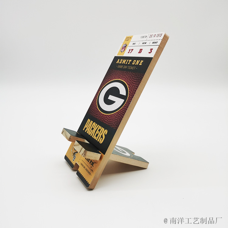 Accessories ornaments creative decoration wholesale mobile phone holder desktop decoration wooden pine