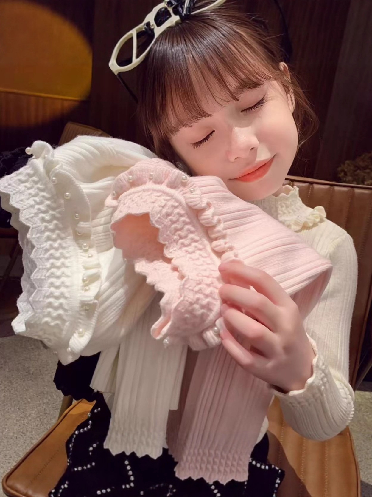 Girls' Autumn and Winter Popular Lace Collar Knitted Bottoming Sweater for Small and Medium-Sized Children, Fashionable, Cute and Versatile Knitted Bottoming Top