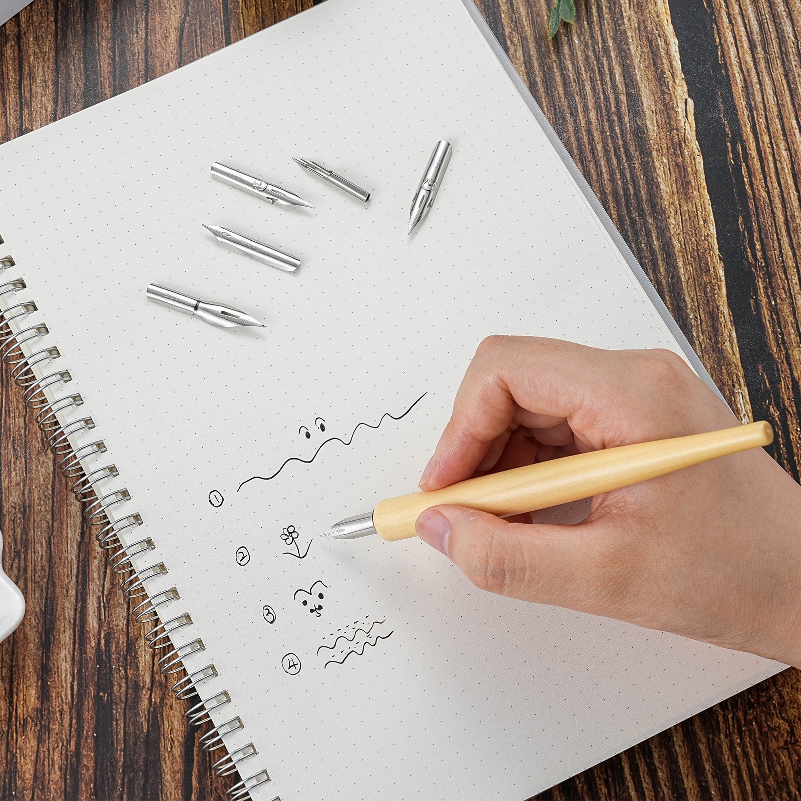 Vintage Dip Pen Solid Wood Rod Pen Art English Calligraphy Cartoon Brush suit Wooden Rod Dip Pen Can Change Tip