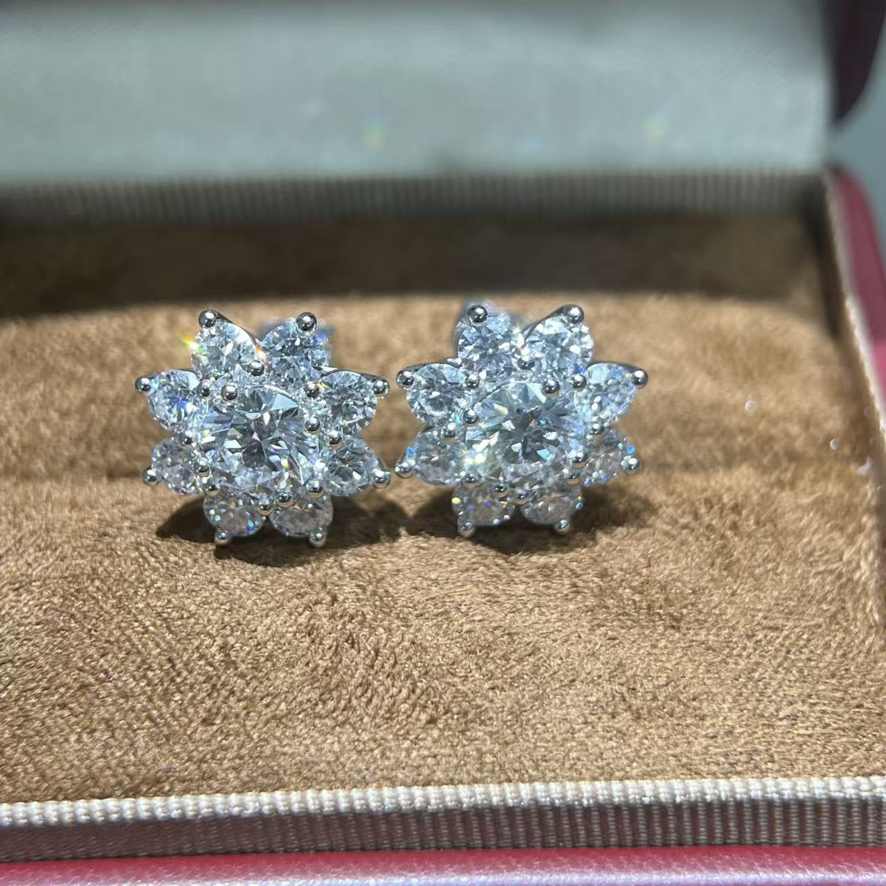 Grown Diamond Platinum Pt950 Sunflower Earrings Inlaid with Secondary Stones Synthetic Diamond Earrings in Stock