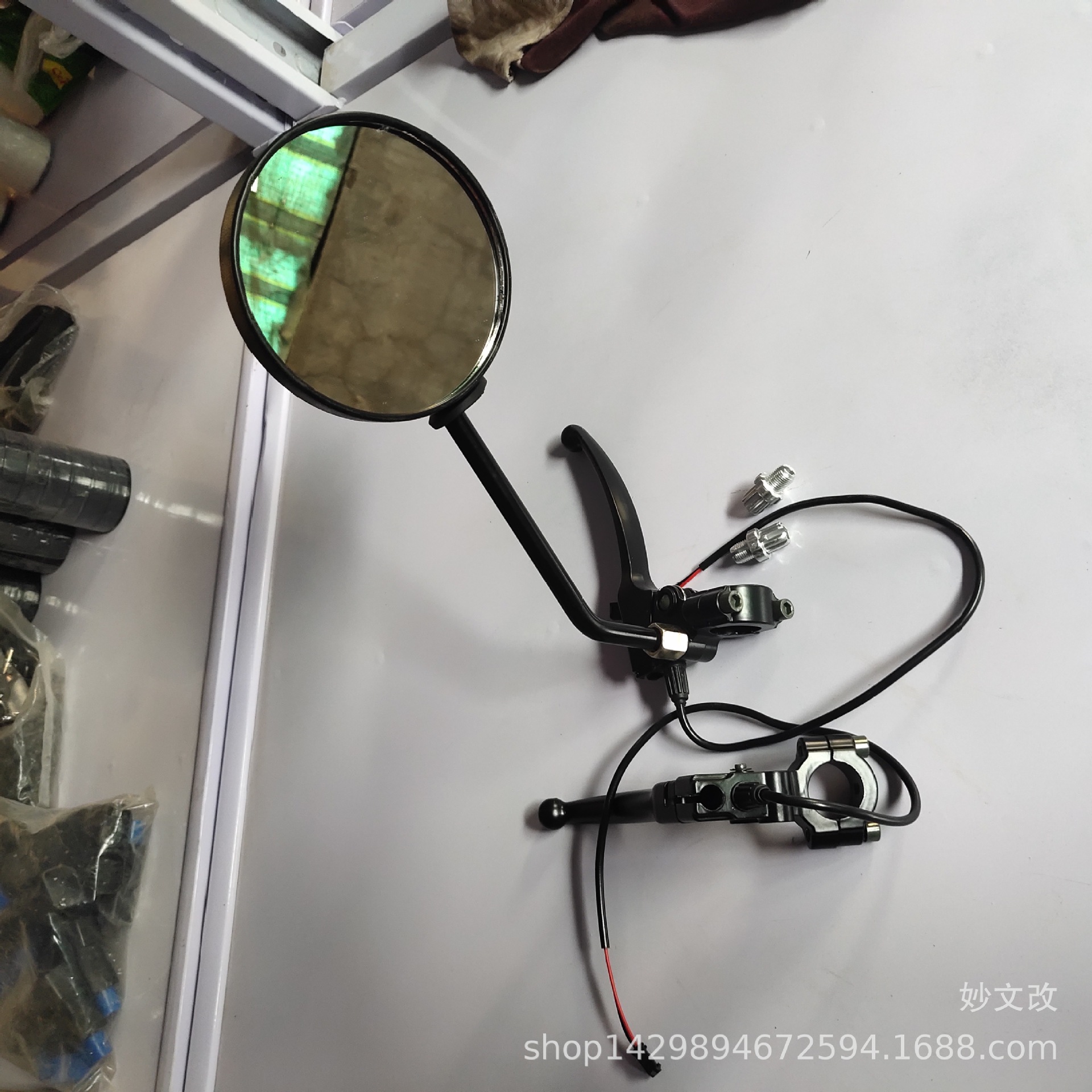 Wholesale New Standard Electric Vehicle Brake Handle Electric Vehicle No-disassembly Brake Handle Electric Brake Handle Can Be Installed 8 Wires Reflector