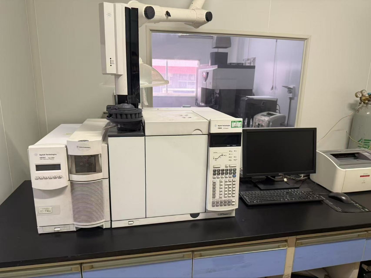 Used Agilent 7890A Gas Chromatograph
