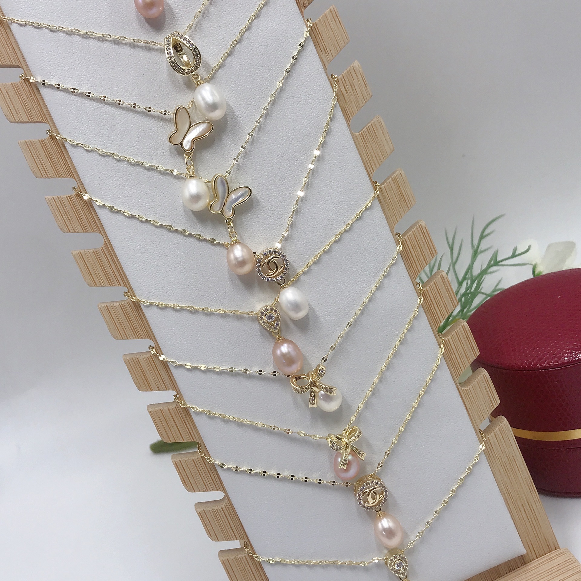 Кулон из натурального пресноводного жемчуга 18K Gold-Injected с высоким сохранением цвета простой 8-образный кулон Zhuji Pearl