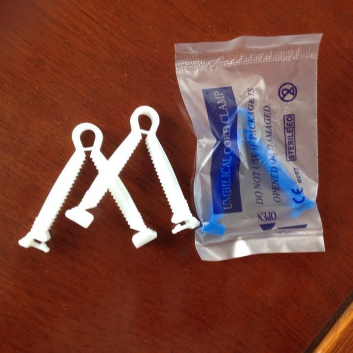 Disposable Sterile Umbilical Cord Clamp (Export Pp Material) Blue and White