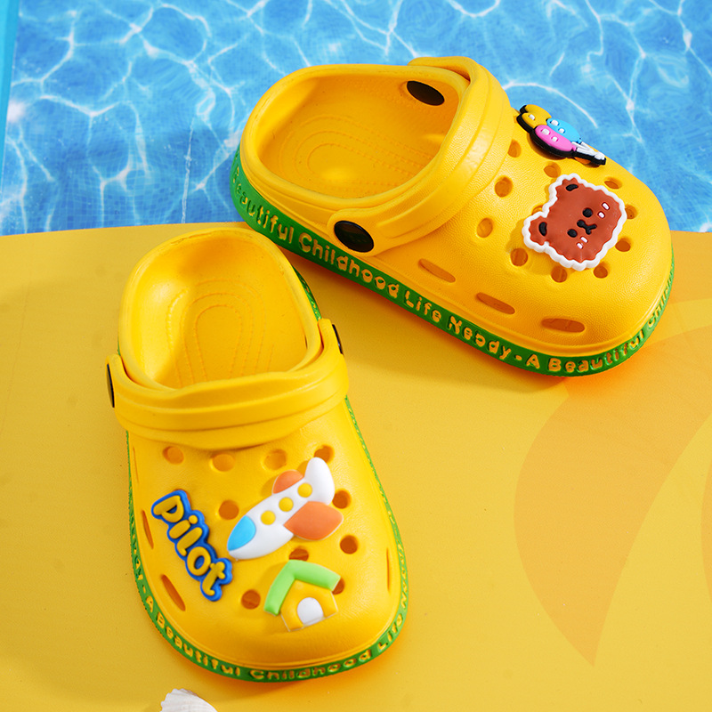 Children's Slippers Summer Boys' Non-slip Infant Bathing 2-7 Years Old Baby Baotou Cute Girls' Hole 2 Sandals